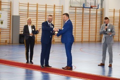 Dyplom za II miejsce dla gminy Brwinów odebrał burmistrz gminy Brwinów Arkadiusz Kosiński
